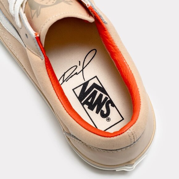 New VANS Mighty Ducks, Lukas Dostal Old Skool Anaheim Shoe Rare - Size 10 Men's - Picture 2 of 11